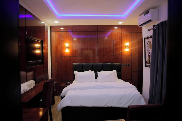 Bedroom 3, Quarter House Hotel, Fagge