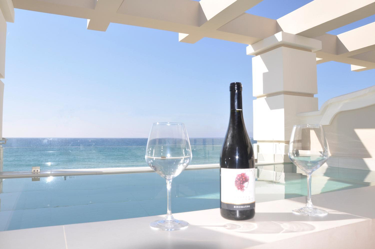 Food & Drinks, Agios Gordios Beach Resort, Ionian Islands