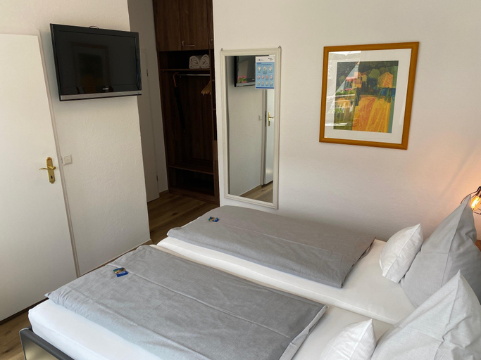 Bedroom 9