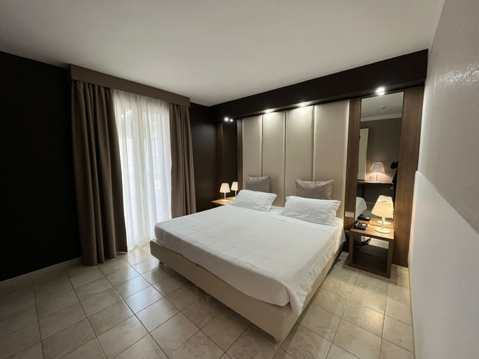 Bedroom 4, Hotel Lafayette, Bari