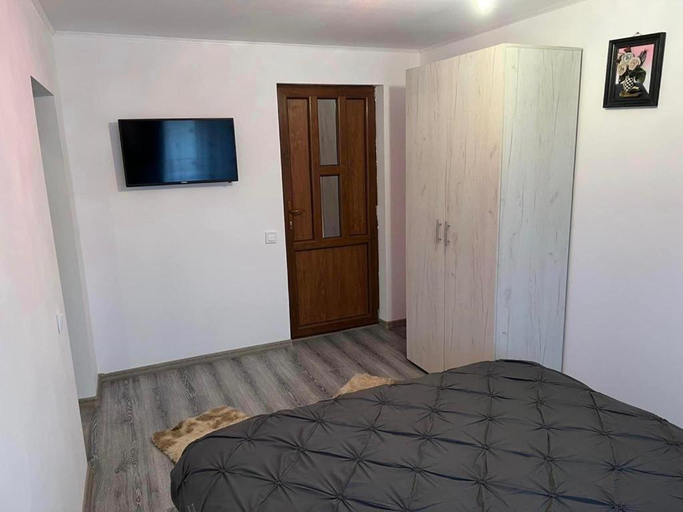Others 5, Pensiunea B C M, Malu Mare
