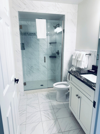 Bathroom 4, Willows, Beaver
