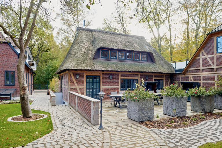 Exterior & Views 1, Boutique Hotel Waldwiese, Plön