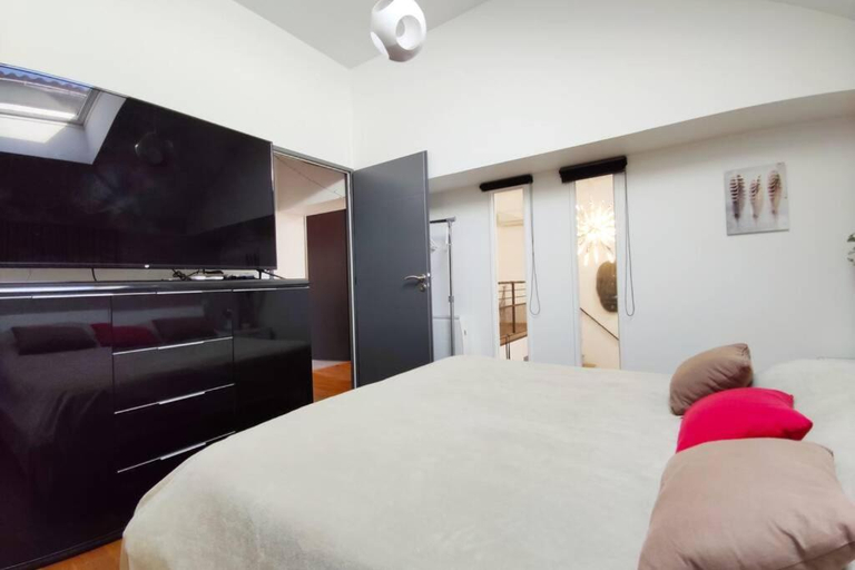 Bedroom 2, Loft 5* Centre, terras. park babyfoot clim velos, Drôme