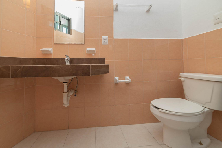 Bathroom 3, Hotel La Triguena, Isla Mujeres
