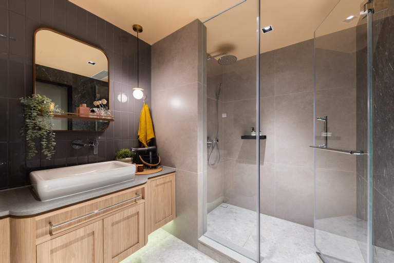 Bathroom 8