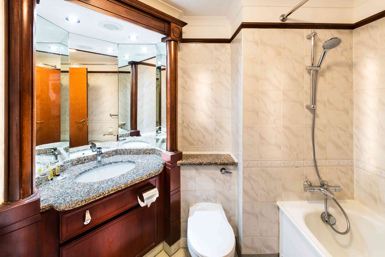 Bathroom 3, Copthorne Hotel Merry Hill-Dudley, Dudley