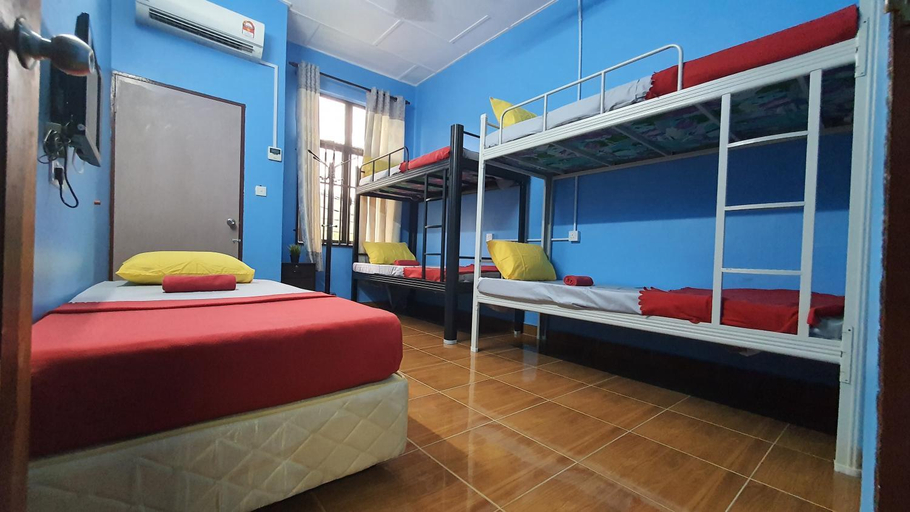 Bedroom 4, ShopLot Hostel Pangkor, Manjung