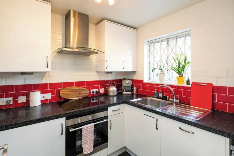 Others 3, Fantastic Stay In Canary Wharf 2 Bedroom, London