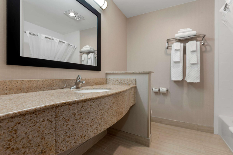 Bathroom 11