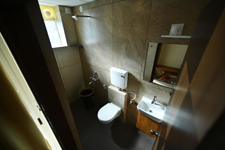 Bathroom 5, Hotel Rays Inn Boarding and Lodging, Dakshina Kannada