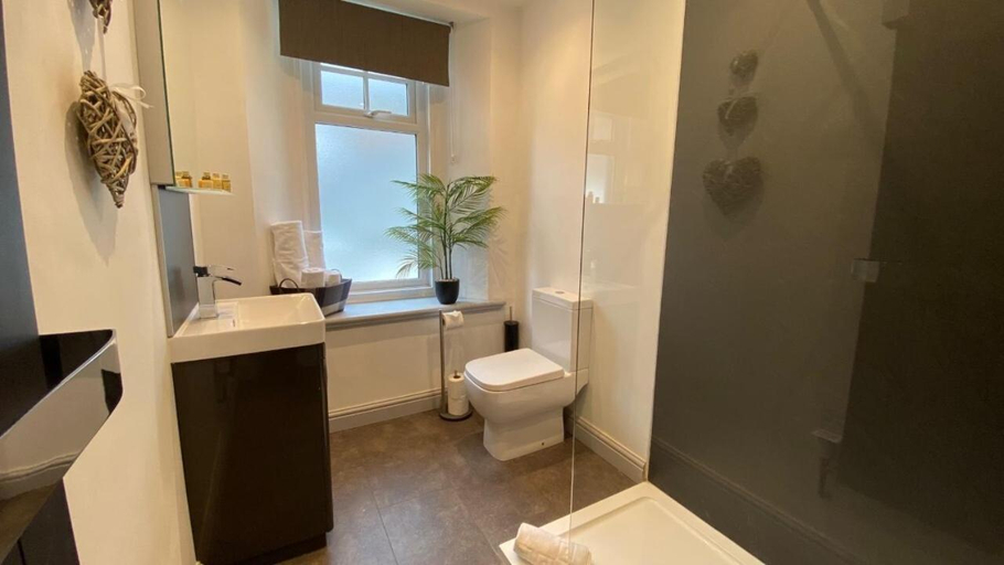 Bathroom 4, Uplands Inn Cartmel, Cumbria