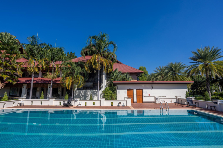 Swimming Pool 7