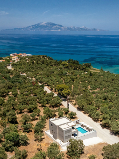 Others 5, Villa Frantzeska, Ionian Islands