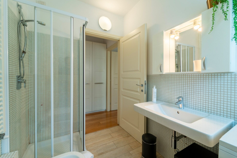 Bathroom 2, Como Comfort Flat by Wonderful Italy, Como