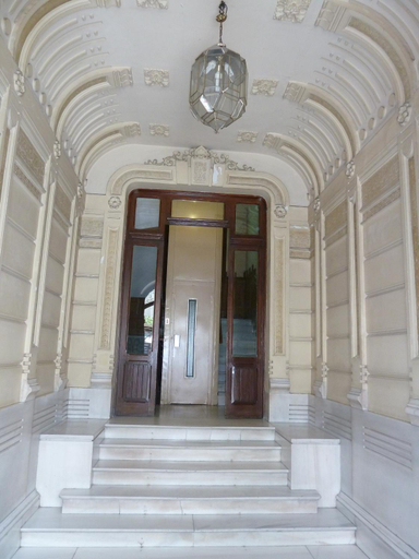 Entrance 5, Hostal Mayor, Madrid