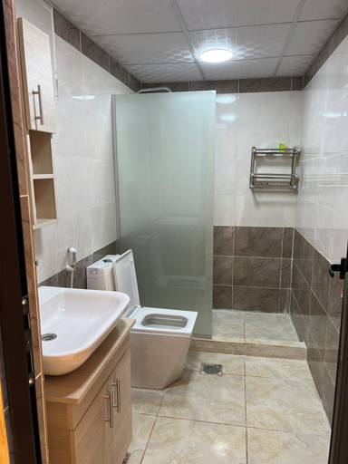 Bathroom 3, Rose rum camp, Quaira
