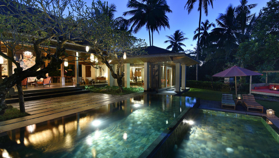 Swimming Pool 4