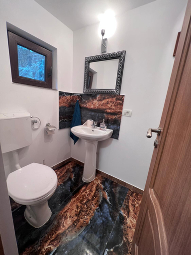 Bathroom 3, Casa Armonia, Bran