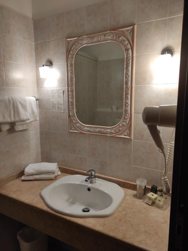 Bathroom 4, Hotel Le Mura, Perugia