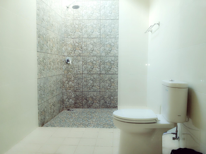 Bathroom 7