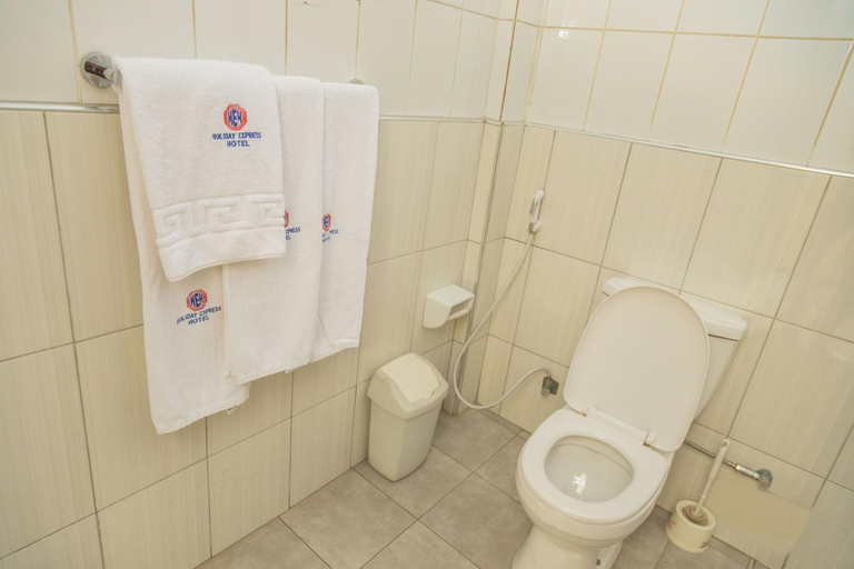 Bathroom 4, Holiday Express Hotel, Kampala
