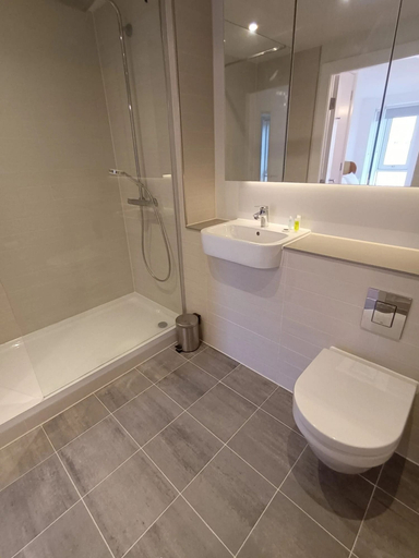 Bathroom 3, The Copper House, Sefton