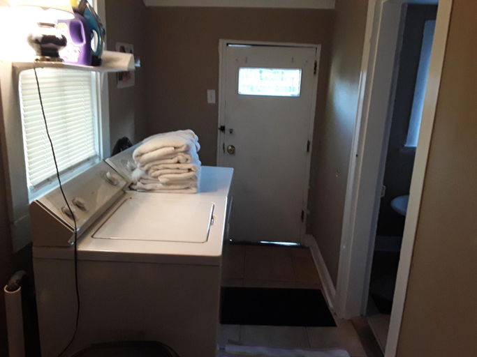 Bathroom 3, Creole Victorian for groups large and small, Orleans