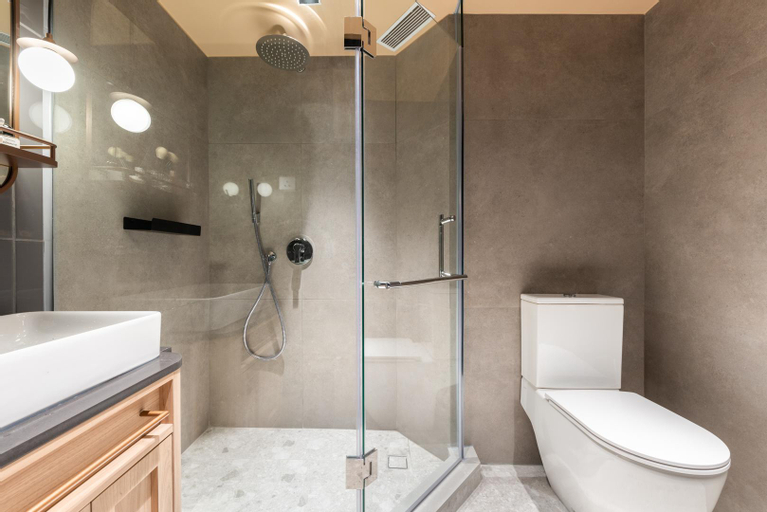 Bathroom 9