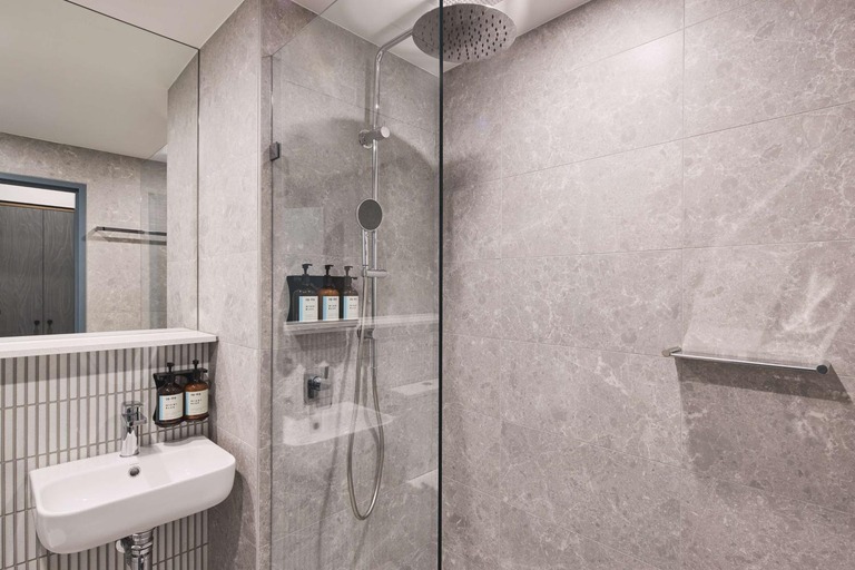 Bathroom 16