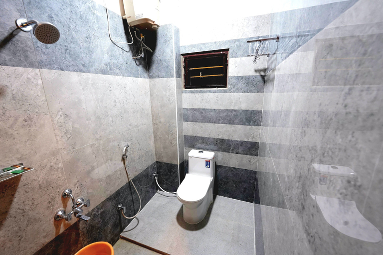 Bathroom 4, MM COMFORT INN, Puducherry