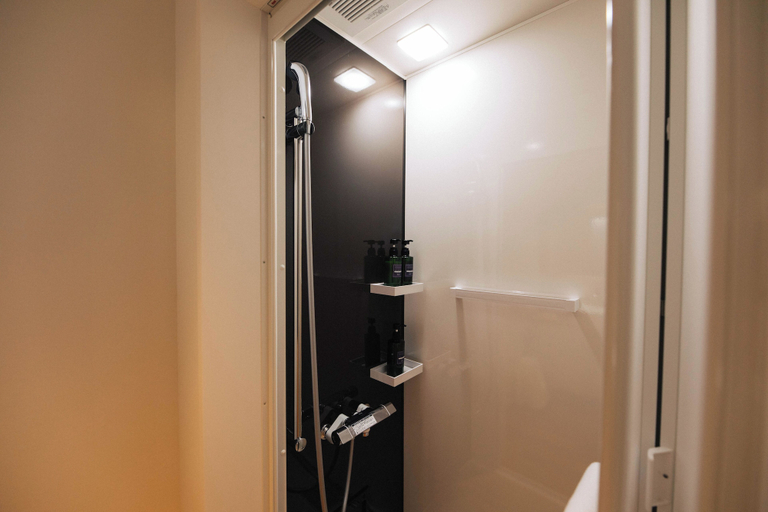 Bathroom 3, Colorit GOTO ISLANDS, Gotō
