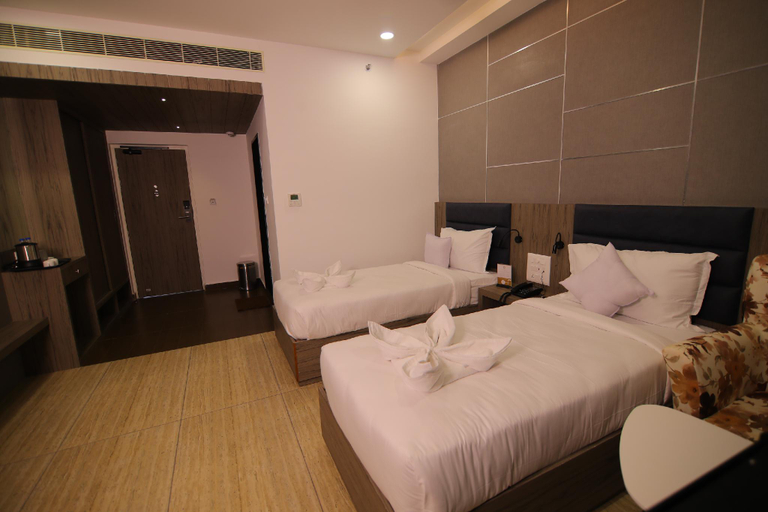 Bedroom, Hotel Vaibhav Inn, Khammam