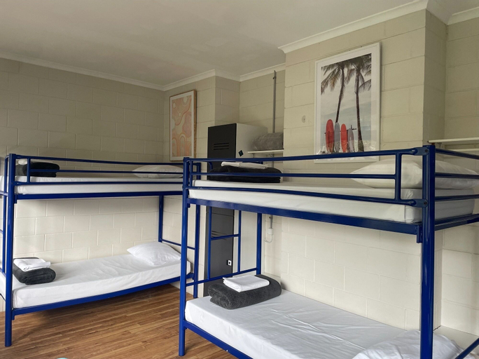 Bedroom 4, YHA Coolangatta Gold Coast, Gold Coast