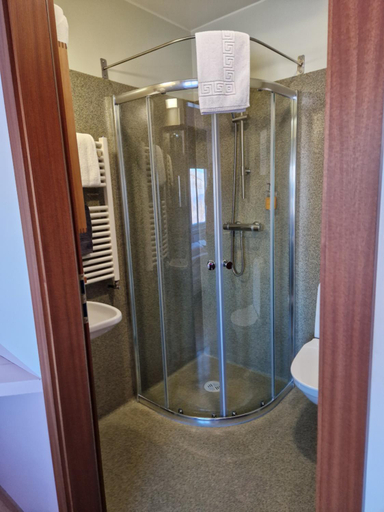 Bathroom 3, Gauksmyri guesthouse lodge, Húnaþing vestra