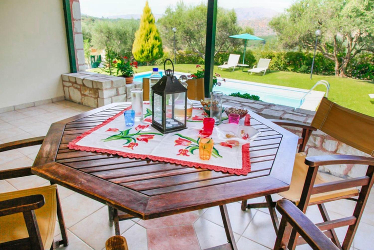Others 2, Villa Giannis, Crete