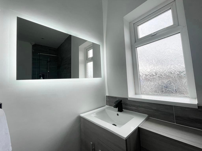Bathroom 2, Bloomfield Apartments by Sasco, Blackpool