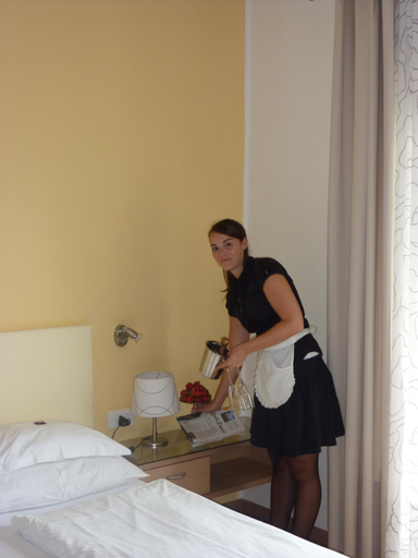 Bedroom 3, Hotel Zima, Bolzano