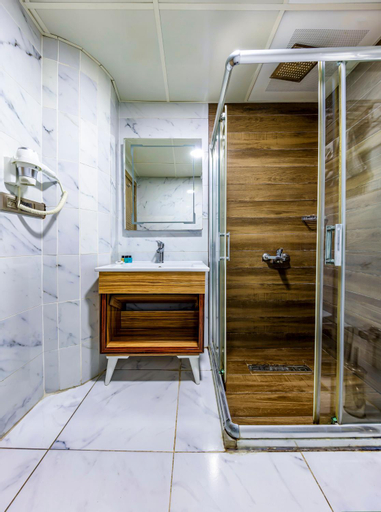 Bathroom 9