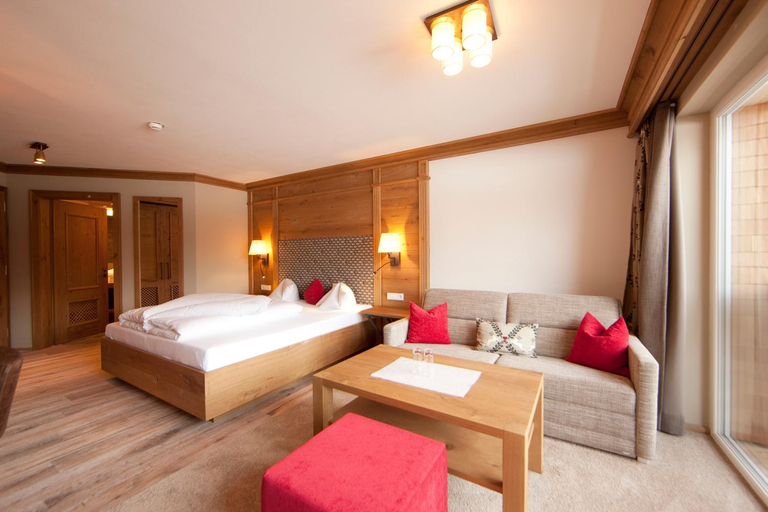 Bedroom, Hotel Sonnenhof, Reutte