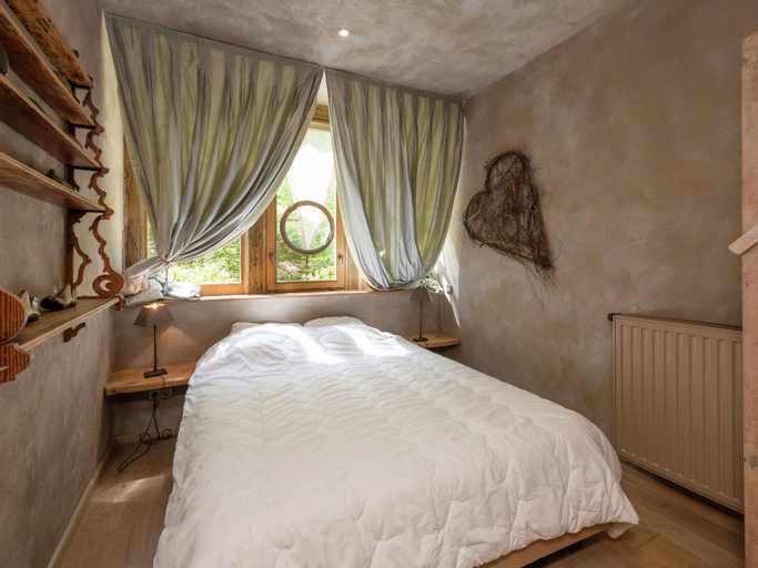 Bedroom 3, Magnificent Manor in Vresse-Sur-Semois with Sauna, Namur