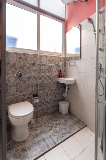 Bathroom 4, Concetta Studio Apartments
