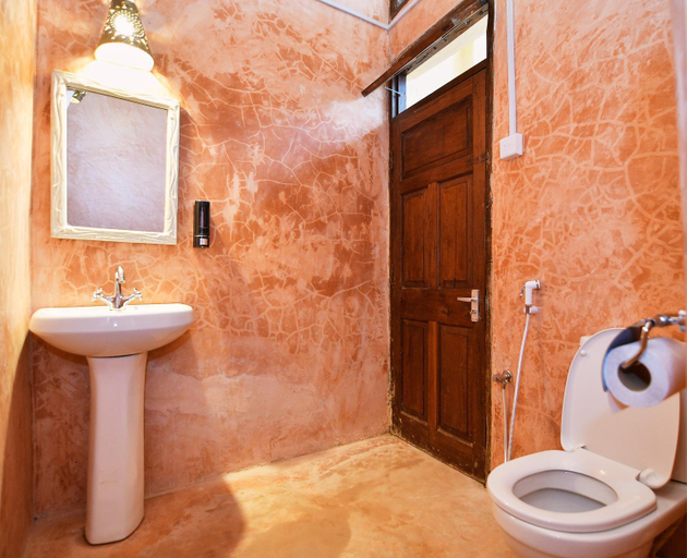 Bathroom, Tulia Old Town, Mvita