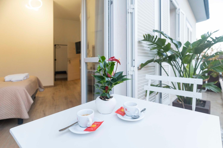 Others 3, Montecristo B&B, Grosseto