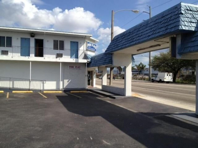 Exterior & Views 2, Miami Springs Inn, Miami-Dade