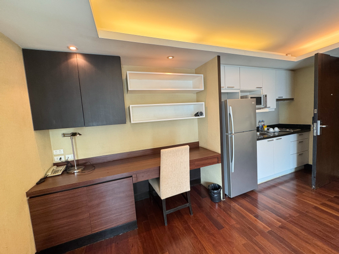 Dining Room 4