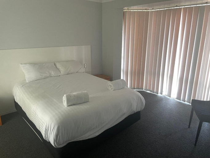 2, Frangipani, Albany