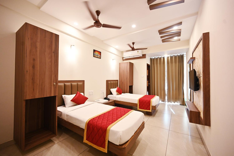 Bedroom 3, Hotel Rays Inn and Pegs Family Restaurant, Dakshina Kannada