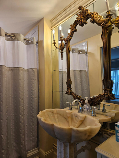 Bathroom 3, Lowell Inn, Washington