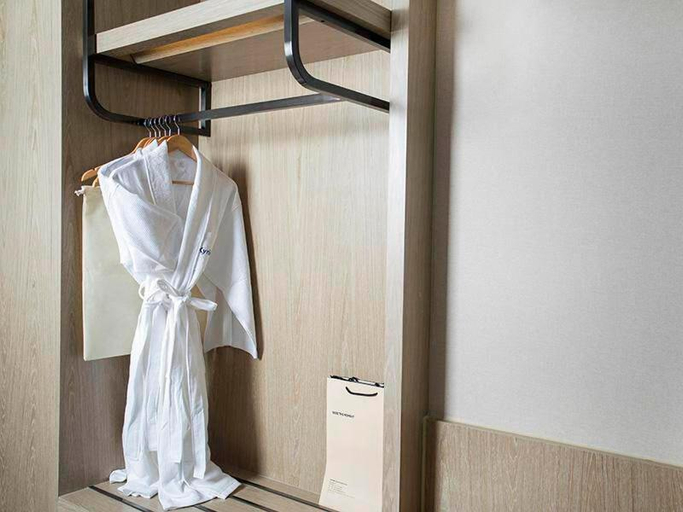 Bedroom 30